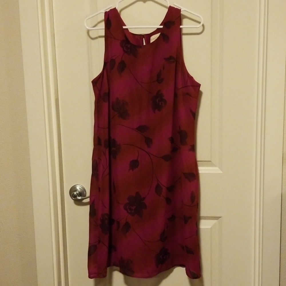 Sleeveless light dress